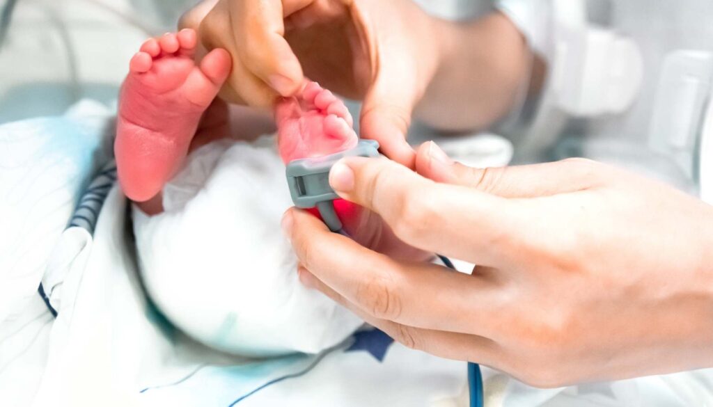 what are the benefits of neonatal nurse