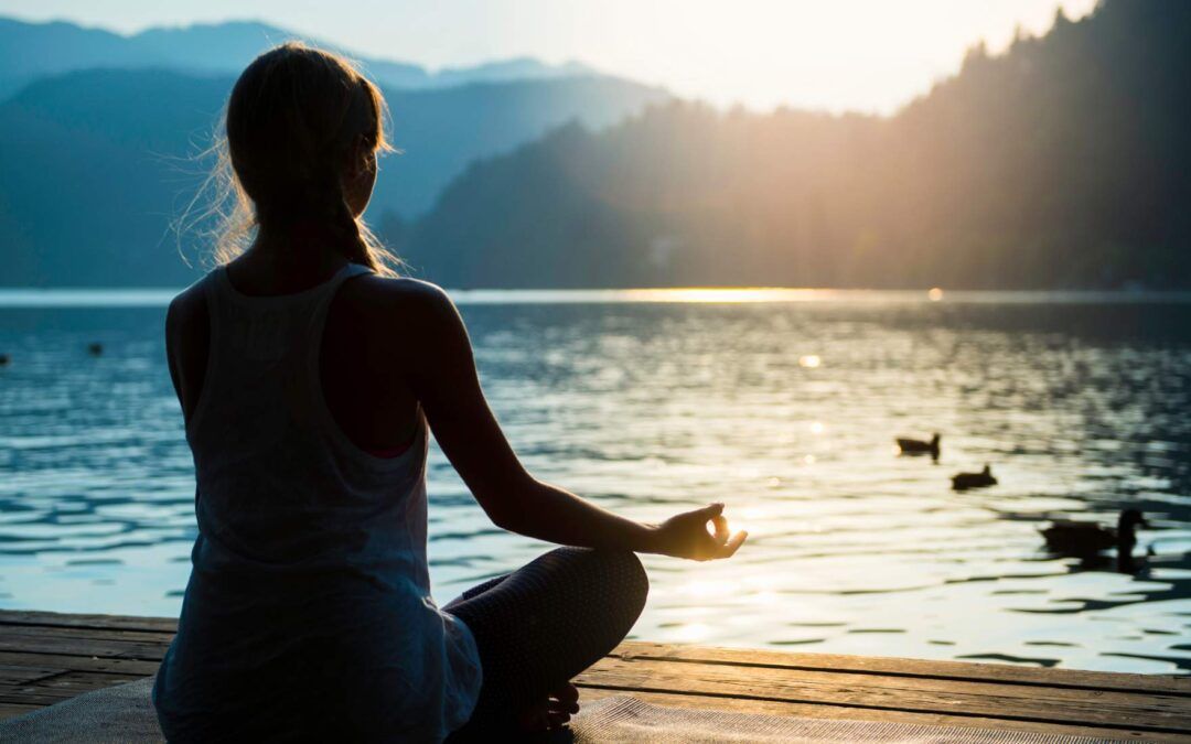 meditating travel nurse